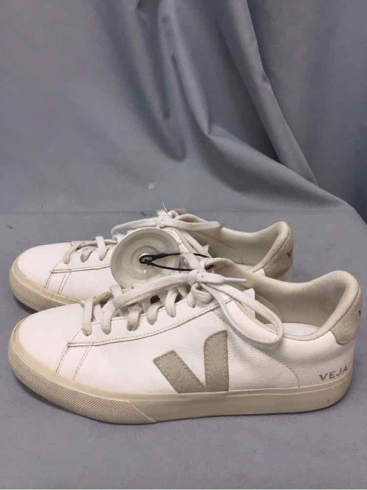 SIZE 10 VEJA Men's SHOES