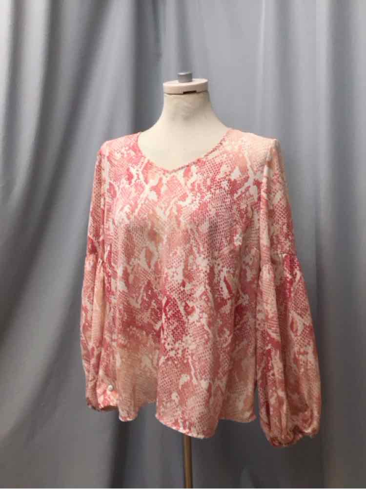 CABI SIZE MEDIUM Ladies BLOUSE