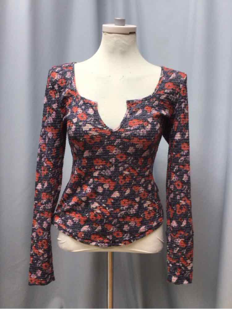 FREE PEOPLE SIZE MEDIUM Ladies TOP