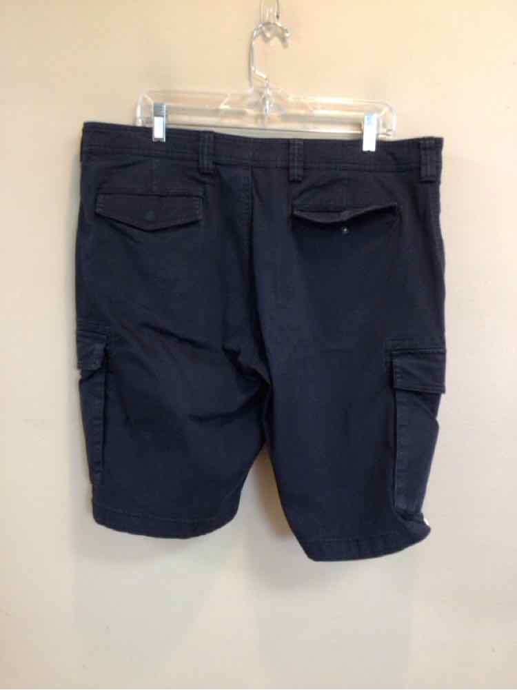 SIZE 38 CLUB ROOM Men's SHORTS