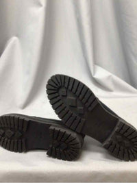 TOMS SIZE 7 1/2 Ladies SHOES