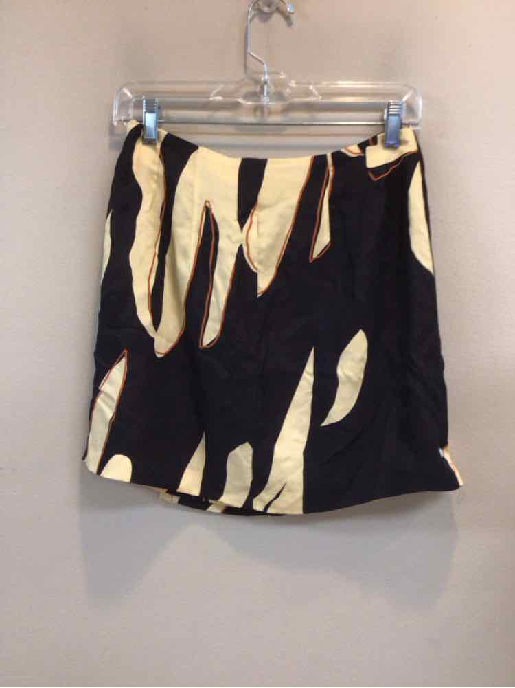 SOVEREIGN CODE SIZE SMALL Ladies SKIRT