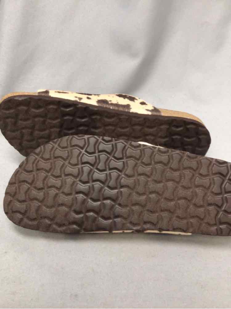 CUSHIONAIRE SIZE 9 1/2 Ladies SHOES