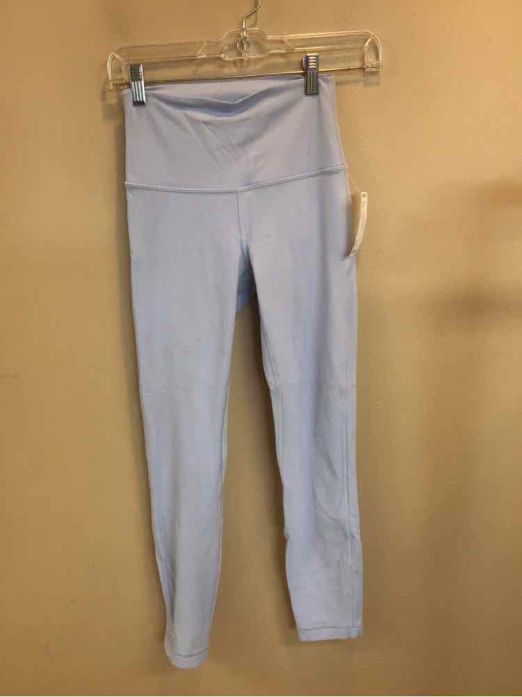 LULULEMON SIZE 4 Ladies EXERCISE