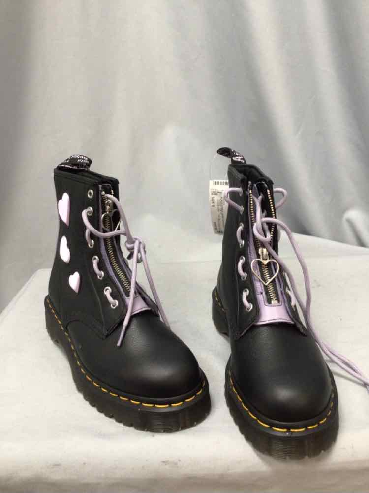 DOC MARTENS SIZE 9 Ladies SHOES