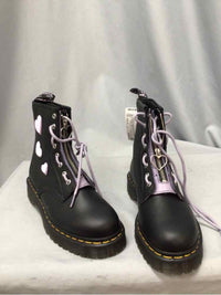 DOC MARTENS SIZE 9 Ladies SHOES
