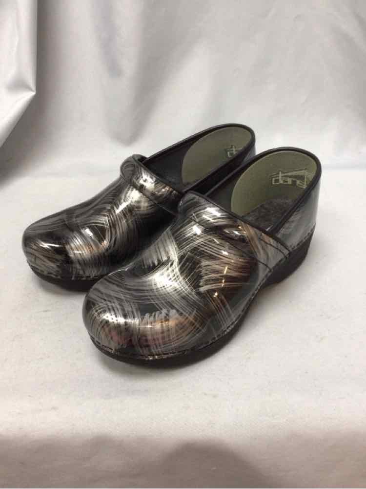 SIZE 40 DANSKO Ladies SHOES
