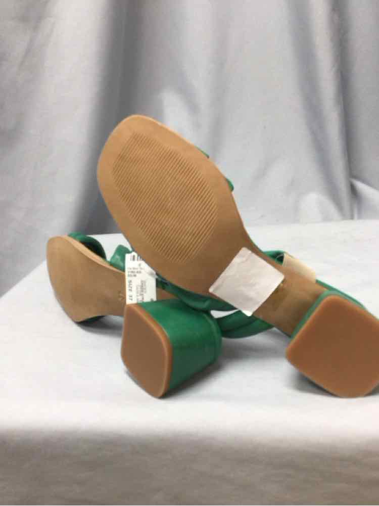 MIZ MOOZ SIZE 37 Ladies SHOES