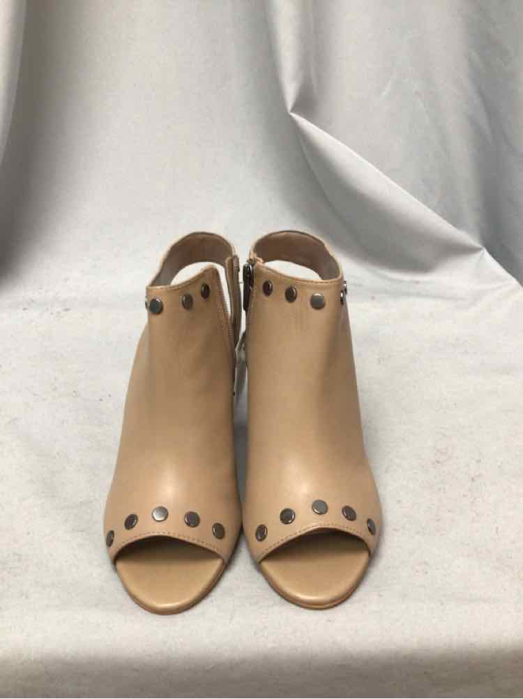 VINCE CAMUTO SIZE 8 1/2 Ladies SHOES