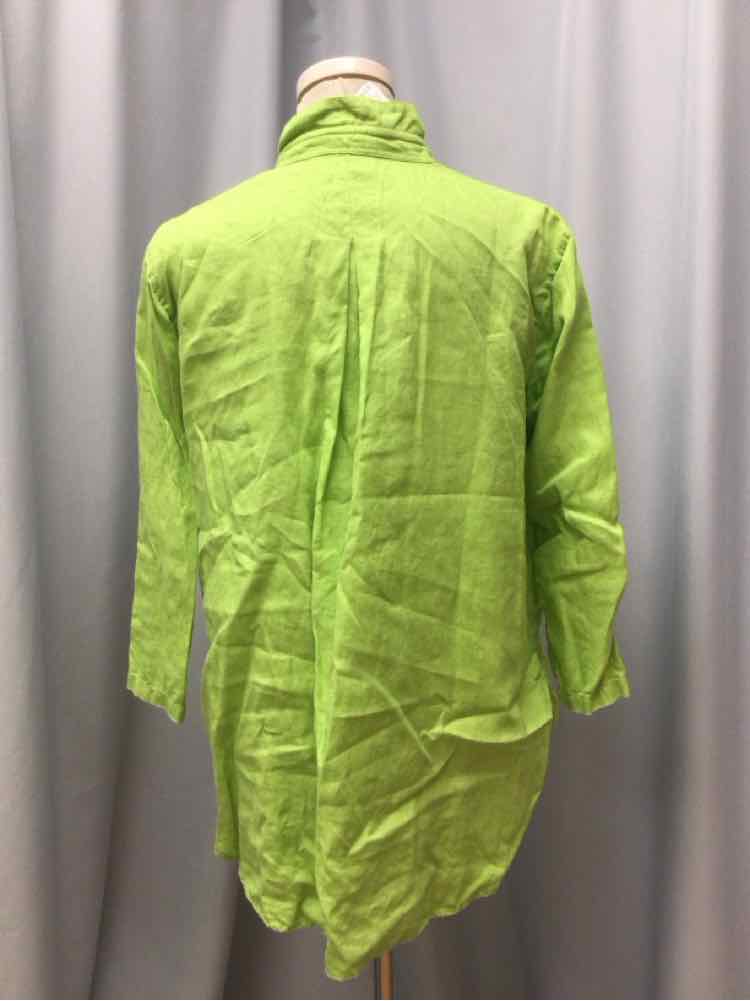 JOHN MARK SIZE MEDIUM Ladies BLOUSE