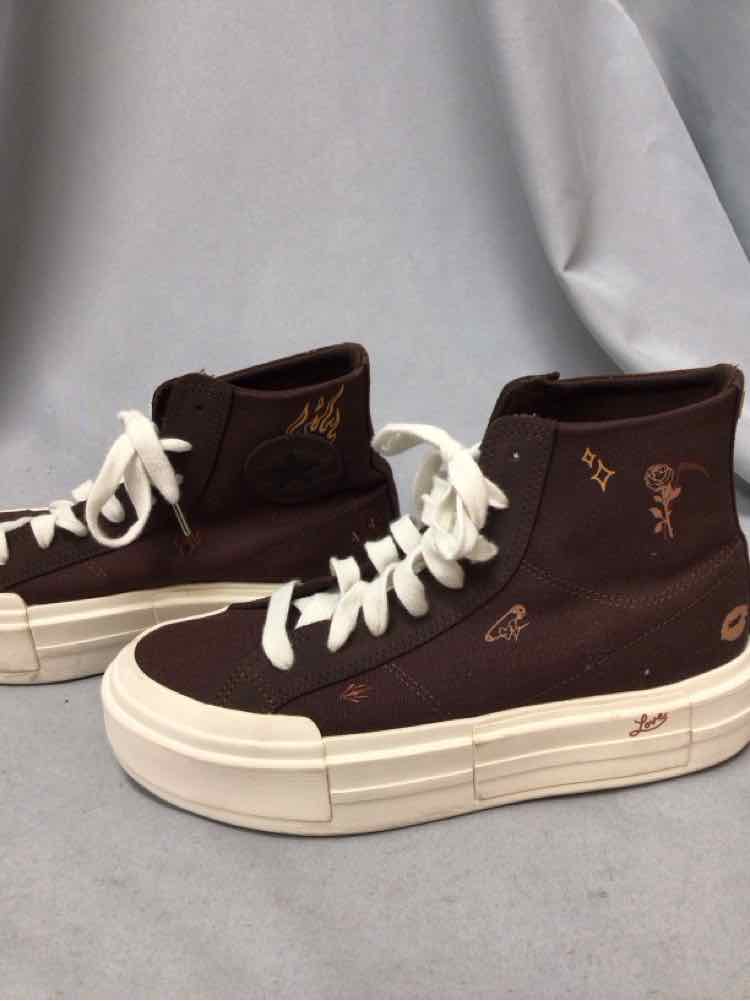 CONVERSE SIZE 10 Ladies SHOES