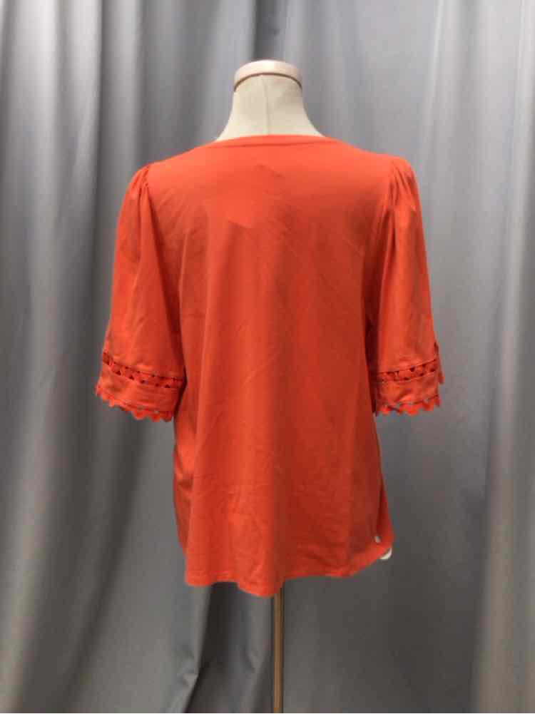 CHICOS SIZE LARGE Ladies TOP