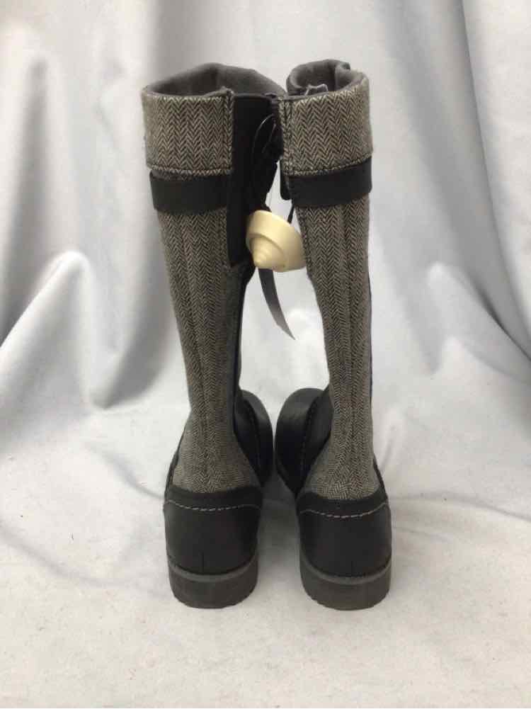 EDDIE BAUER SIZE 6 Ladies SHOES