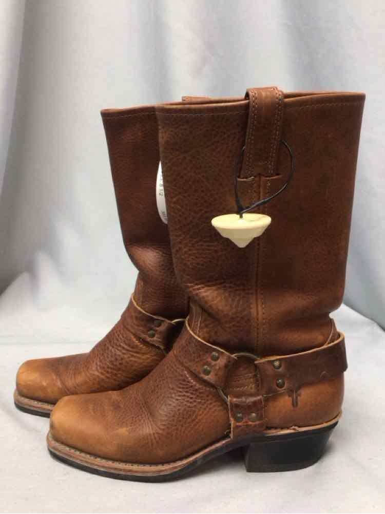 FRYE SIZE 8 1/2 Ladies SHOES
