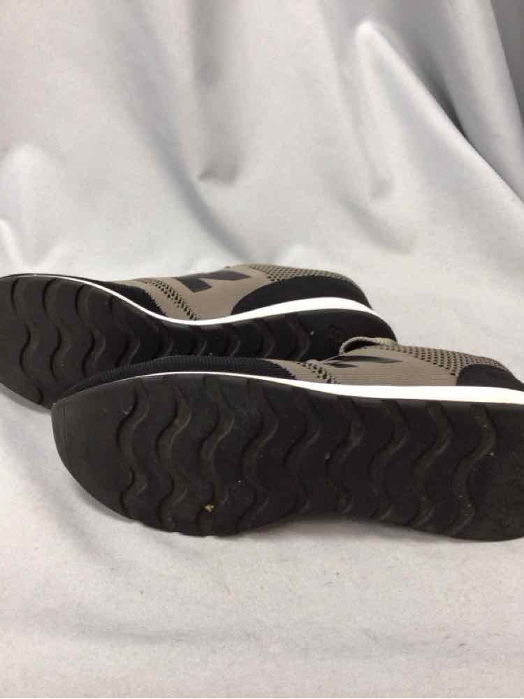 SIZE 13 NEW BALANCE Men's SHOES