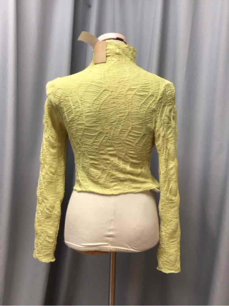 VESTIQUE SIZE SMALL Ladies BLOUSE