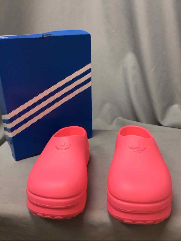 ADIDAS SIZE 9 Ladies SHOES