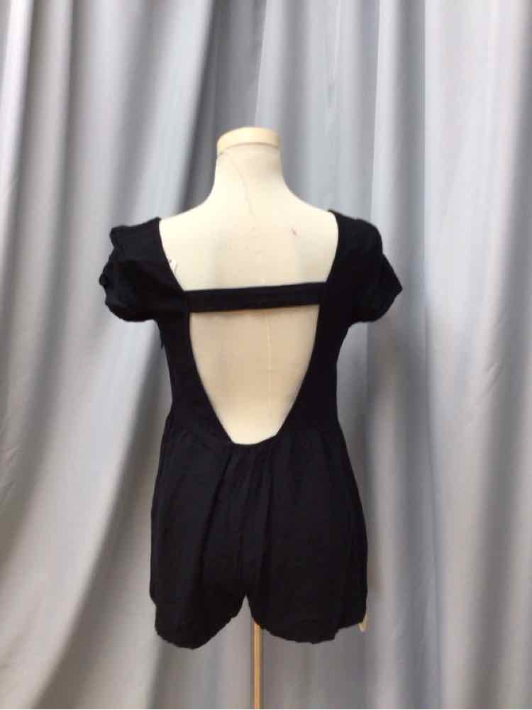 TOBI SIZE SMALL Ladies DRESS