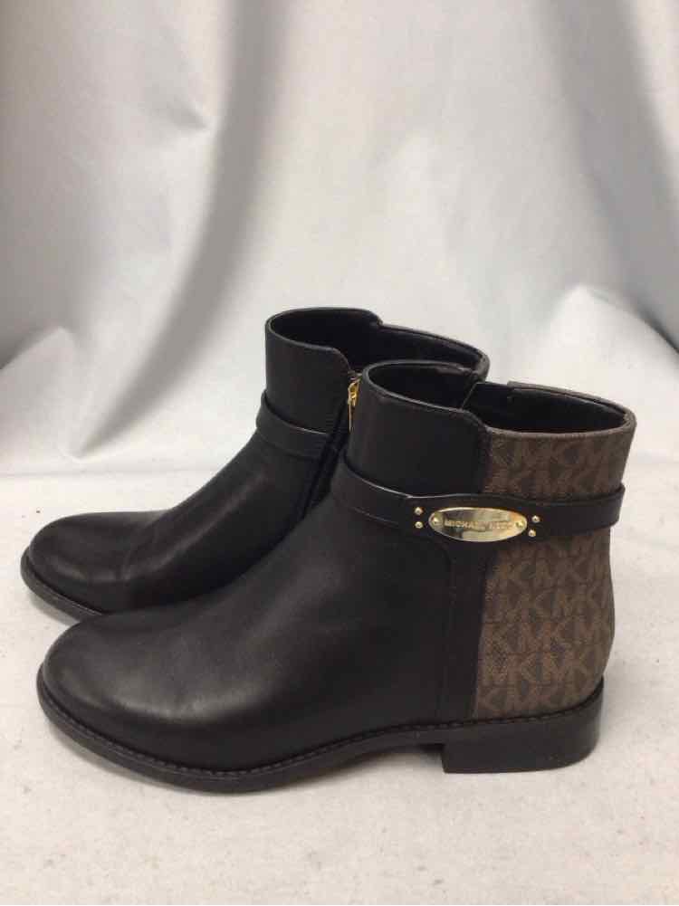 MICHAEL KORS SIZE 6 Ladies SHOES