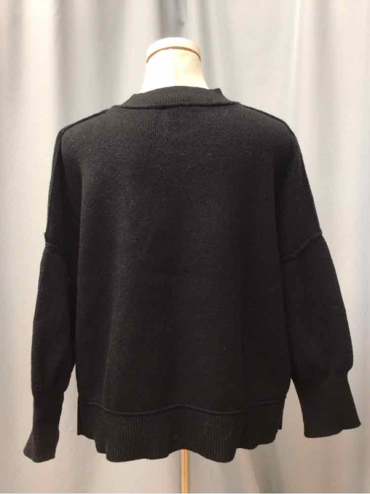 MOCO CLOTHING SIZE MEDIUM Ladies TOP