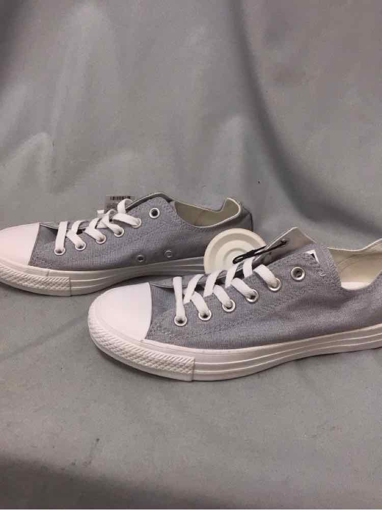 CONVERSE SIZE 8 Ladies SHOES
