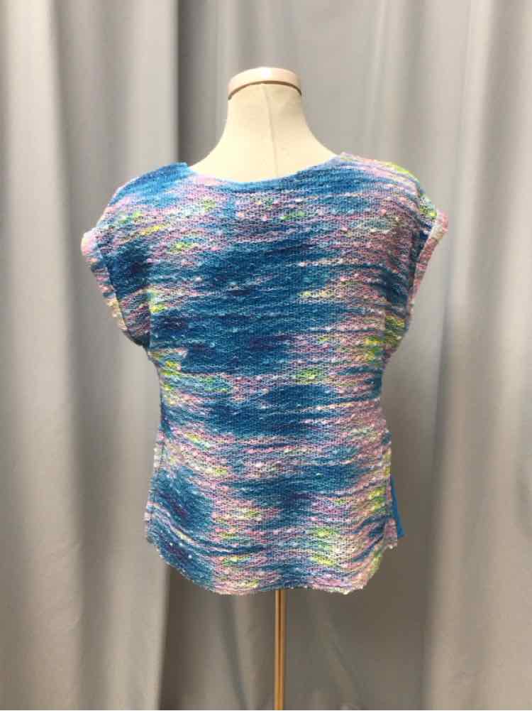NEW DIRECTIONS SIZE LARGE PET Ladies TOP