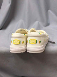 HEY DUDE SIZE 10 Ladies SHOES