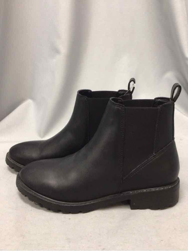STEVE MADDEN SIZE 7 1/2 Ladies SHOES