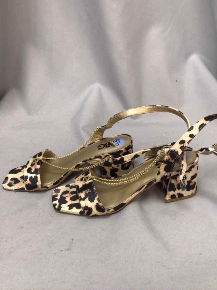 GBG SIZE 6 1/2 Ladies SHOES