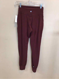 LULULEMON SIZE 4 Ladies EXERCISE