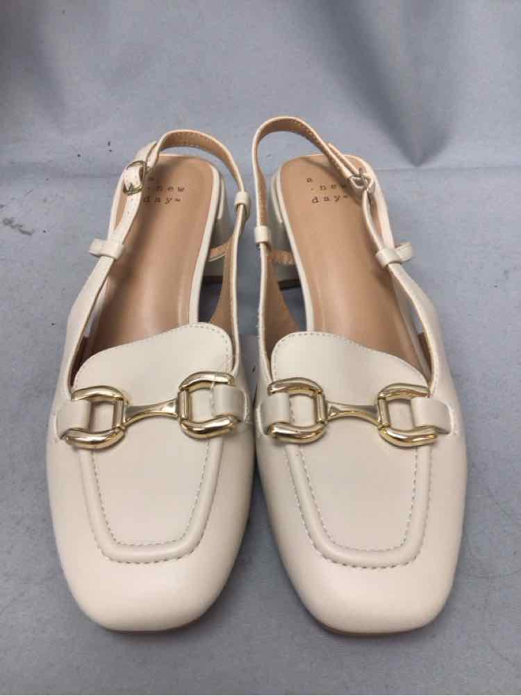 A NEW DAY SIZE 7 1/2 Ladies SHOES