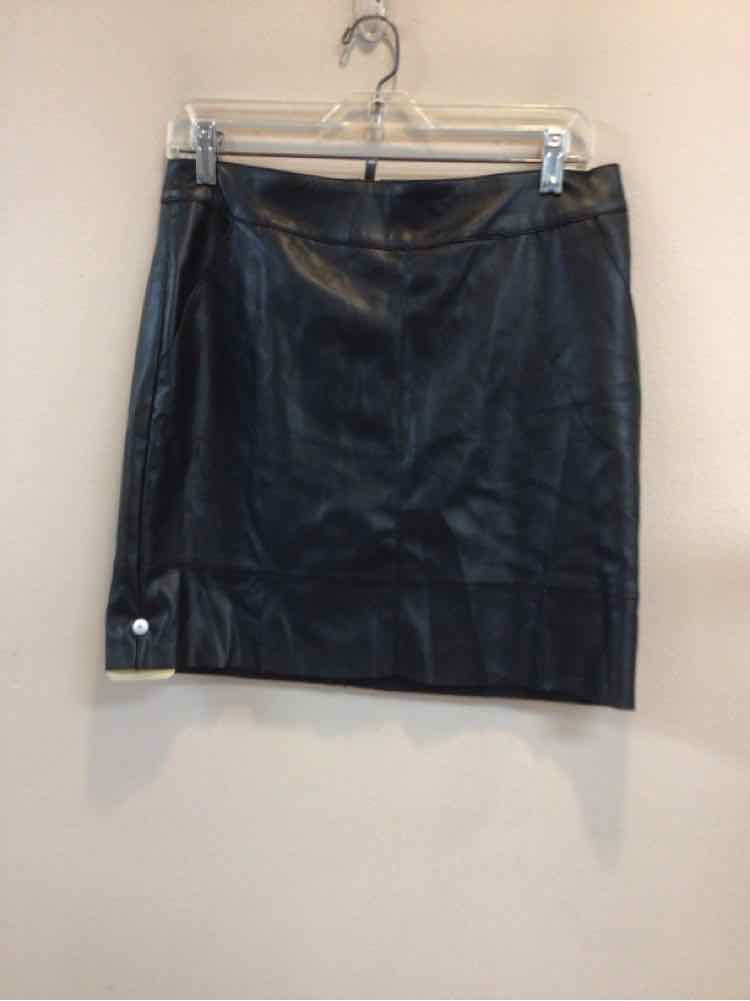 FAHSYEE SIZE MEDIUM Ladies SKIRT