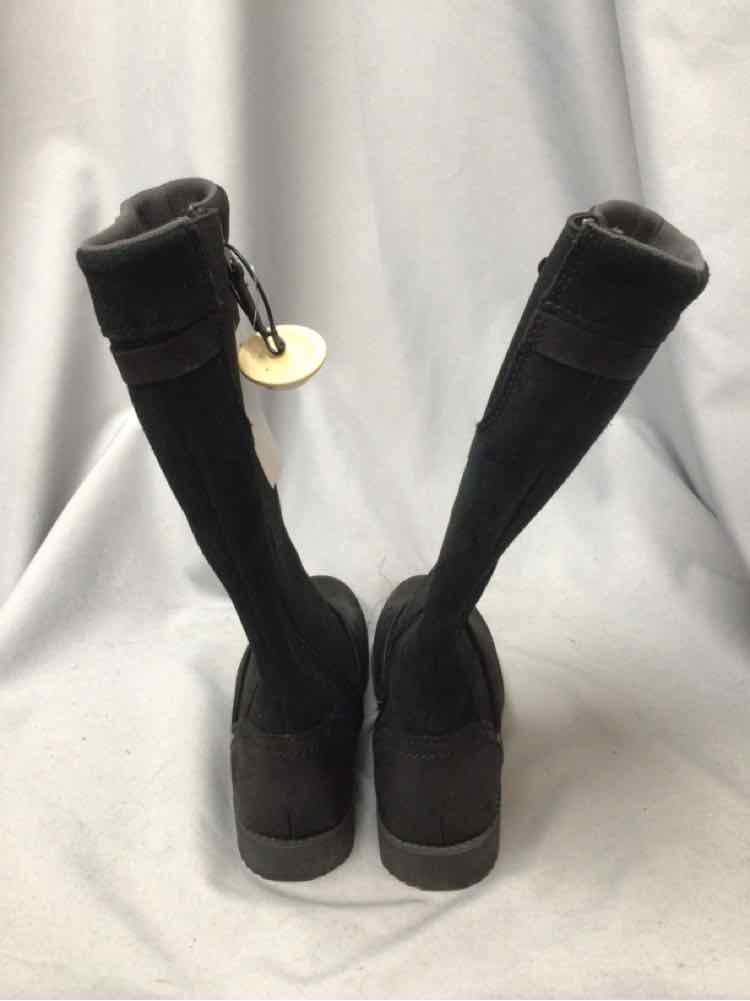 EDDIE BAUER SIZE 8 Ladies SHOES