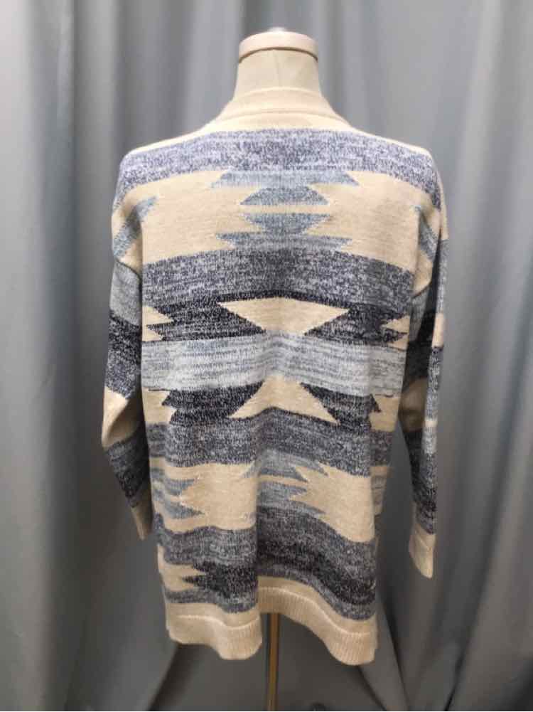 LUCKY SIZE LARGE Ladies TOP