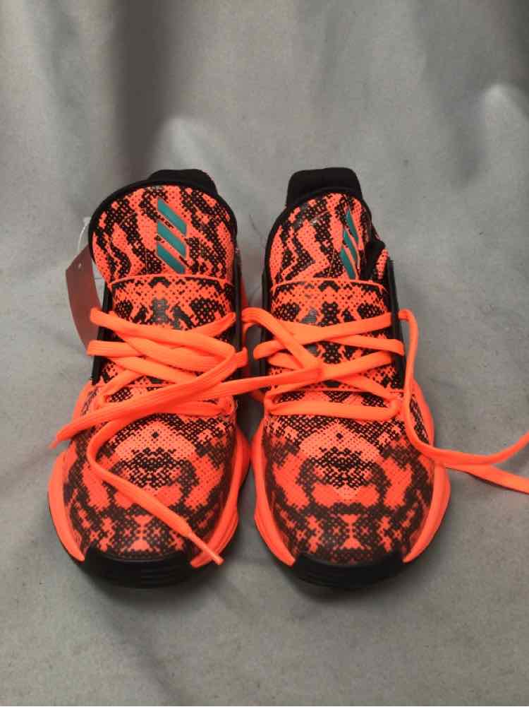 ADIDAS SIZE 6 1/2 Ladies SHOES