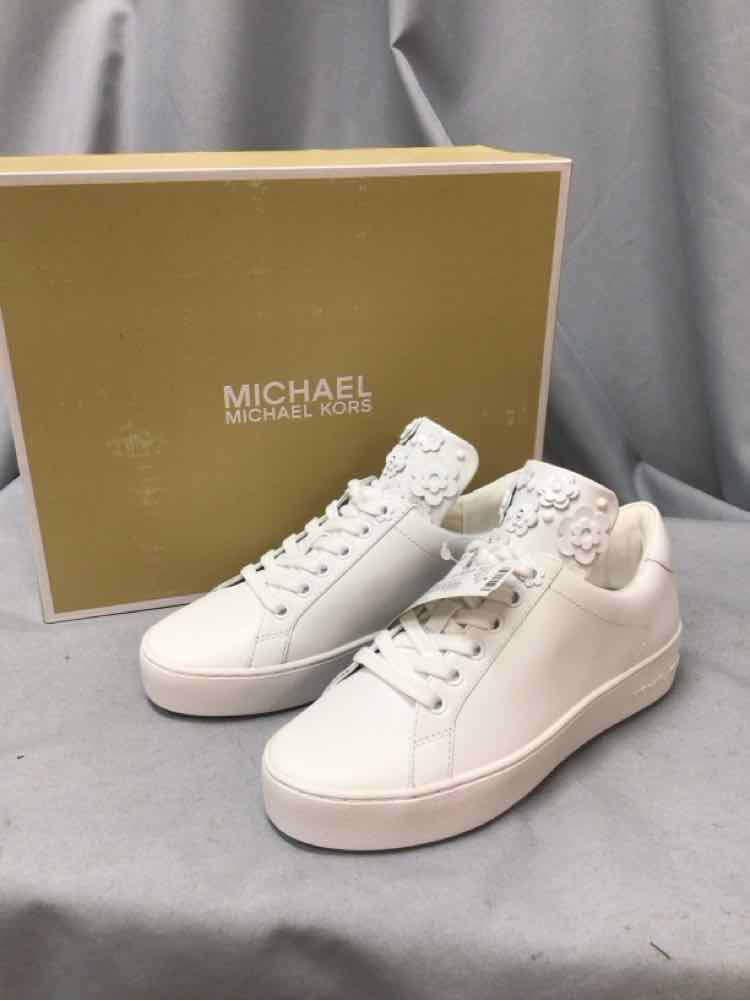 MICHAEL KORS SIZE 6 Ladies SHOES