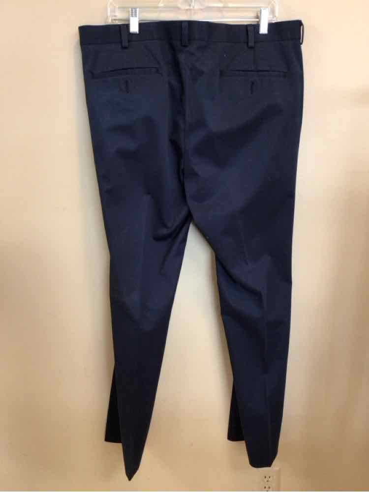 SIZE 38 ROUNDTREE& YORKE Men's PANTS