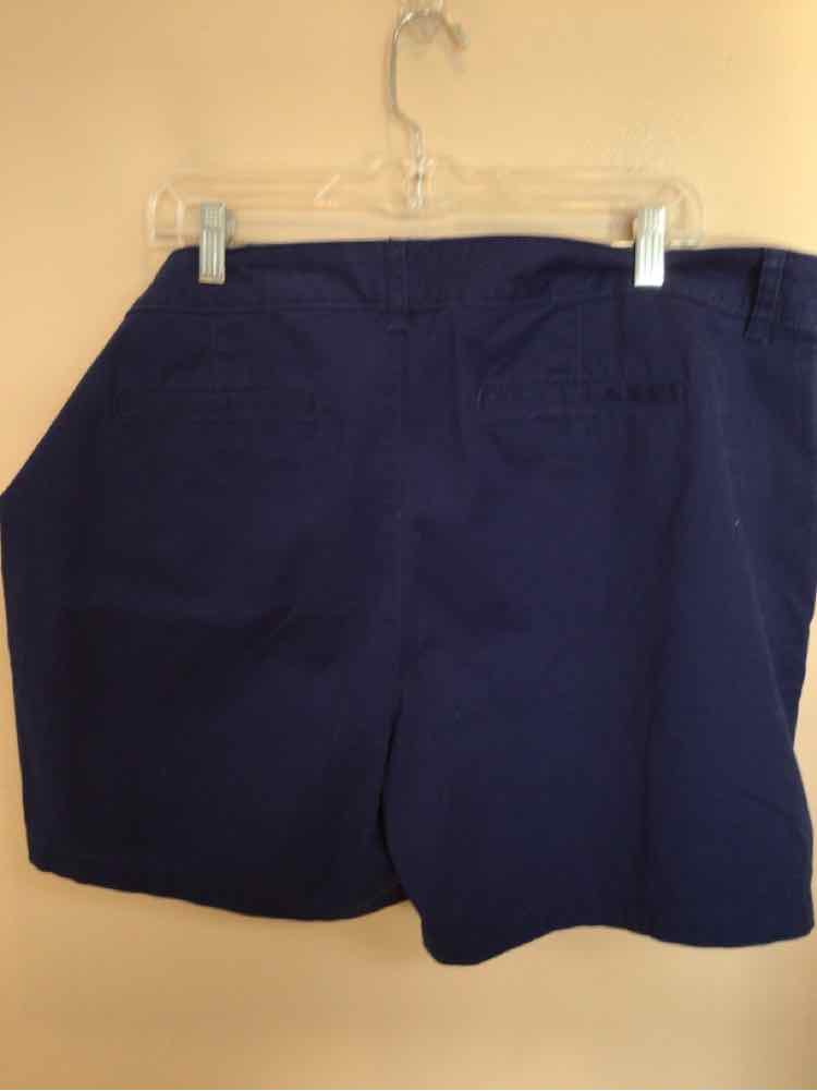 ANA SIZE 18 Ladies SHORTS