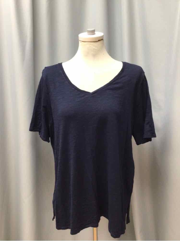 CHICOS SIZE LARGE Ladies TOP