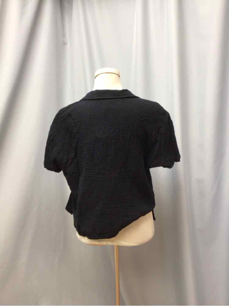 NINE WEST SIZE MEDIUM Ladies BLOUSE