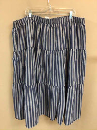 OLD NAVY SIZE 4 X Ladies SKIRT