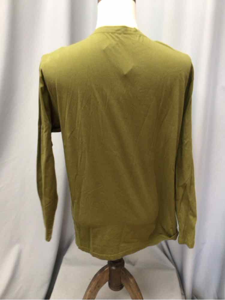 SIZE LARGE MOSSY OAK Men's SHIRTS