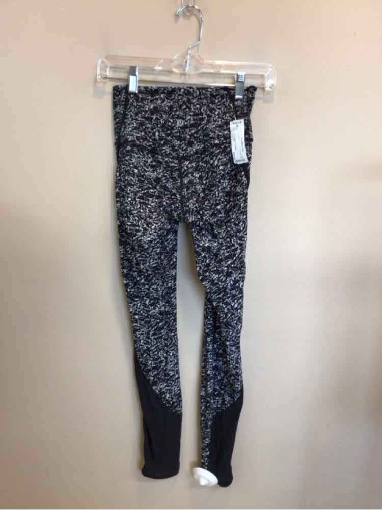 LULULEMON SIZE 2 Ladies EXERCISE