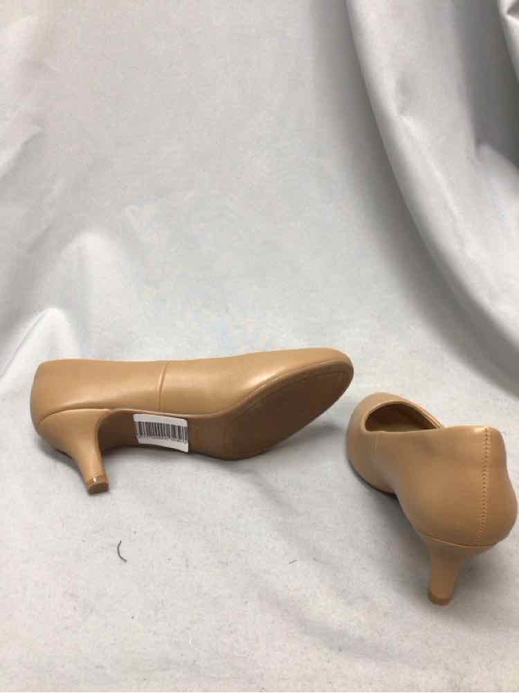 DREAM PAIRS SIZE 7 1/2 Ladies SHOES