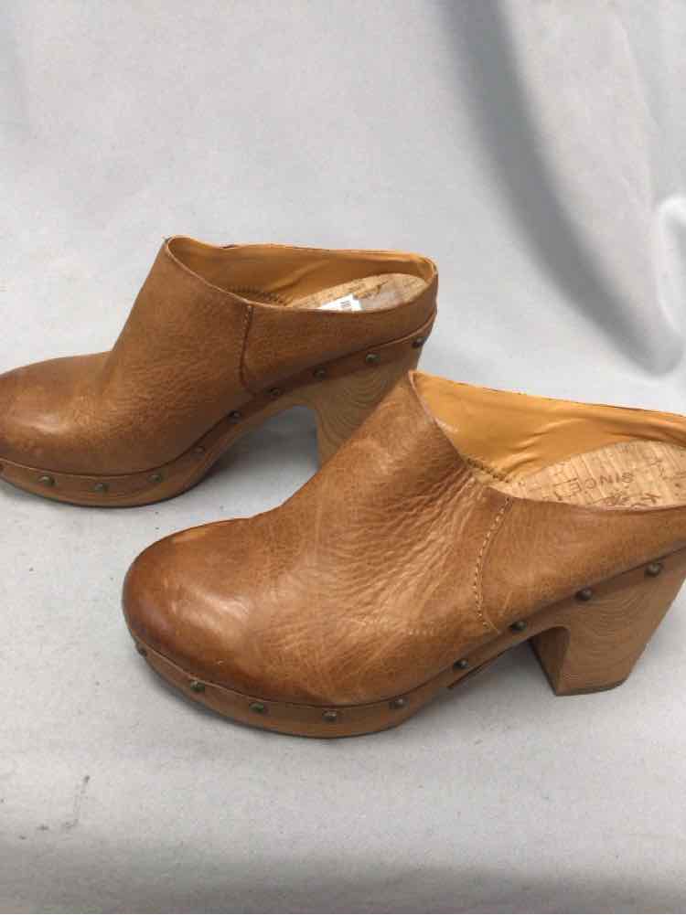 KORK-EASE SIZE 7 Ladies SHOES