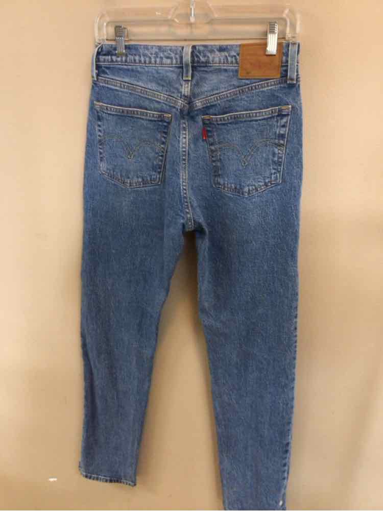 LEVI STRAUSS & CO SIZE 27 Ladies JEANS