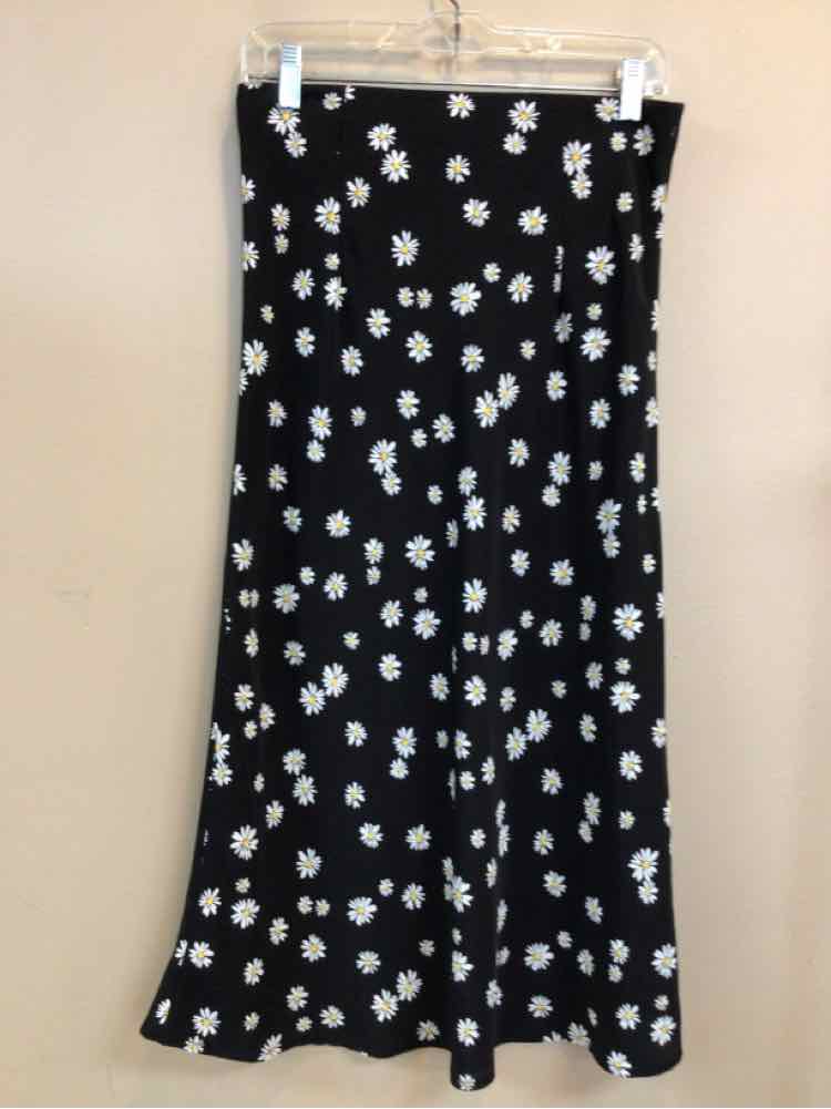 JUN AND IVY SIZE LARGE Ladies SKIRT