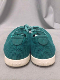 ALL BLACK SIZE 8 Ladies SHOES