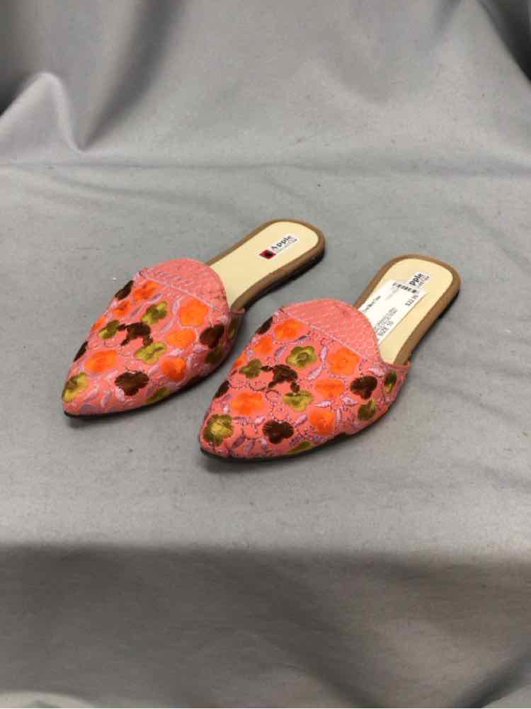 APPLE COLLECTIONS SIZE 10 Ladies SHOES