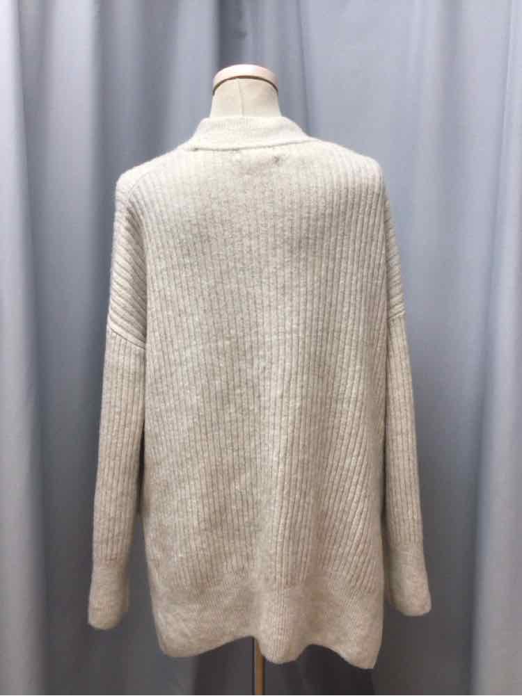 H & M SIZE MEDIUM Ladies TOP